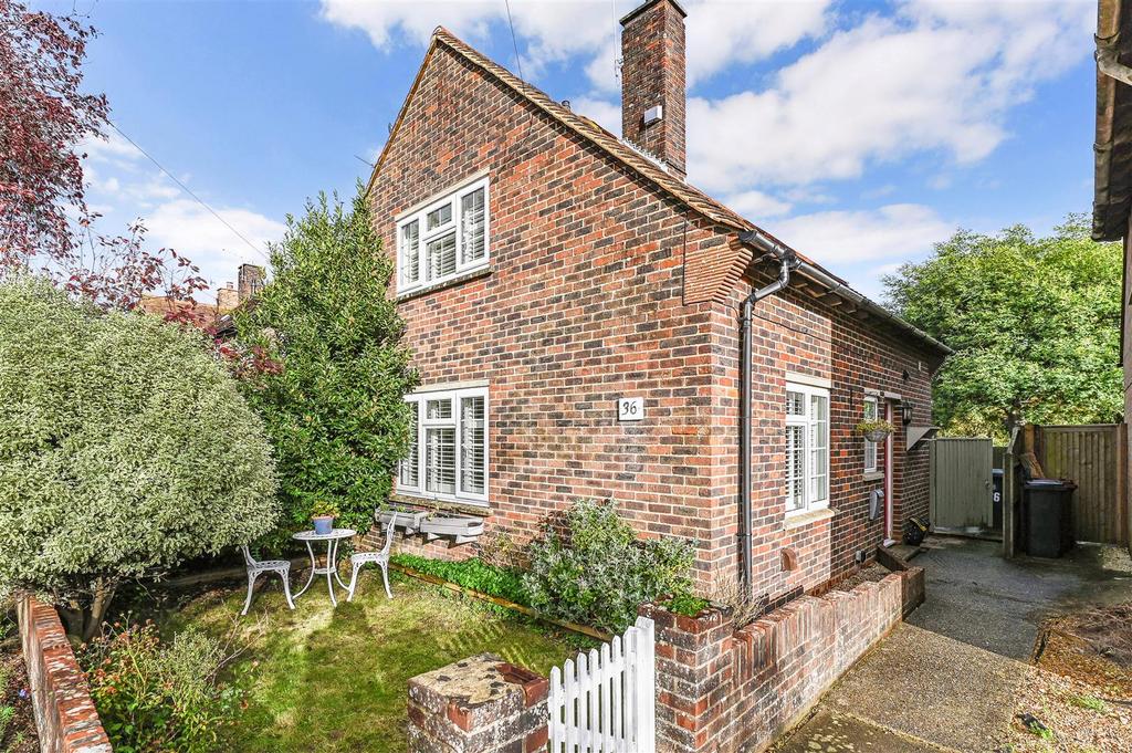 Palmer Place, North Mundham 2 bed end of terrace house for sale £335,000