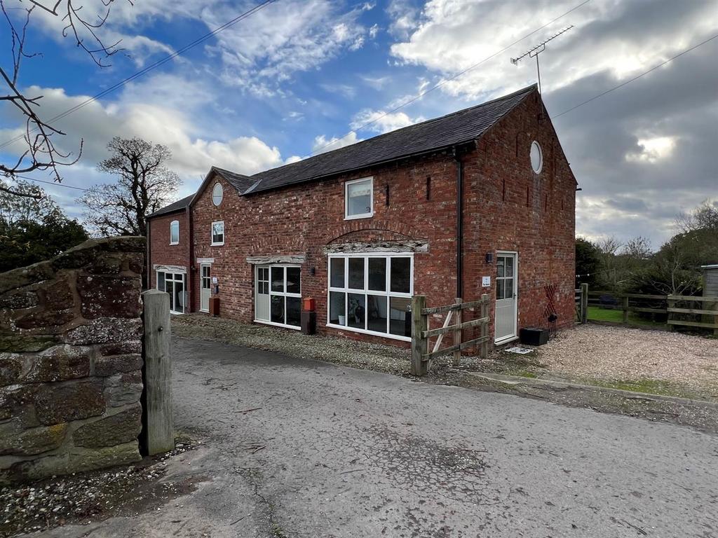 Pickhill Lane, Cross Lanes. 3 bed barn conversion £1,100 pcm (£254 pw)