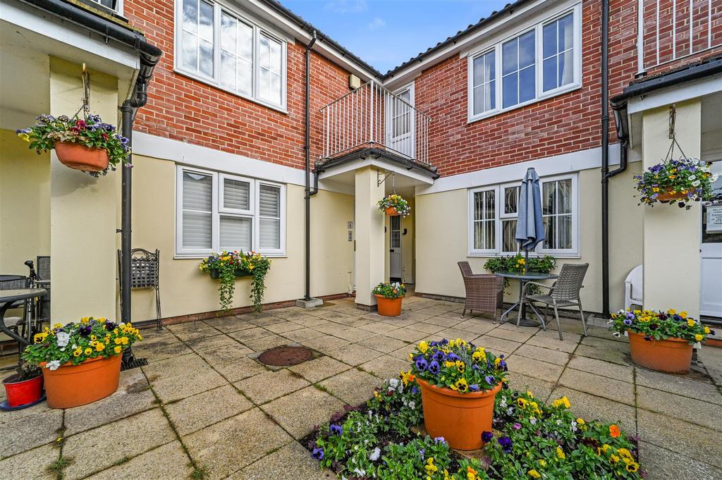 South Street, Manningtree 1 bed apartment for sale £160,000
