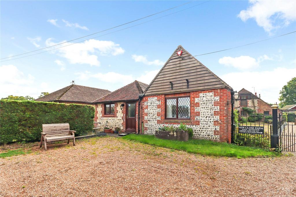 New Close Farm, London Road, Hassocks, BN6 2 bed house to rent £1,650 pcm (£381 pw)