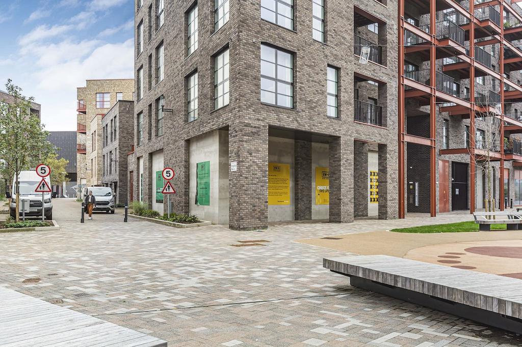 14 Tandy Place, London, E20 3AS Retail property (high street) to rent £5,667 pcm (£1,308 pw)