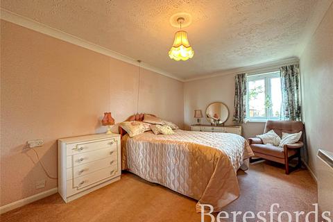 2 bedroom apartment for sale, Mavis Grove, Hornchurch, RM12