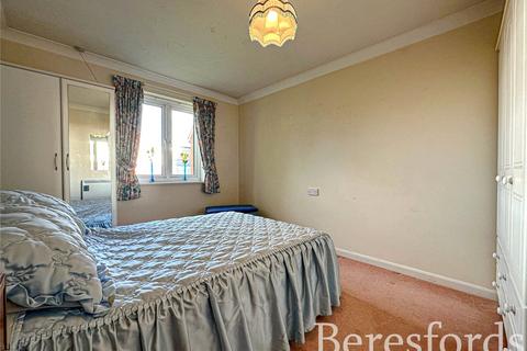 2 bedroom apartment for sale, Mavis Grove, Hornchurch, RM12