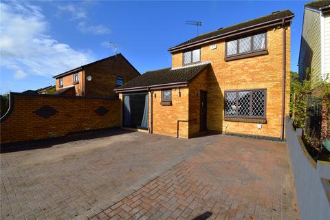 122 Beardsley Drive, Chelmsford, CM1 6ZG