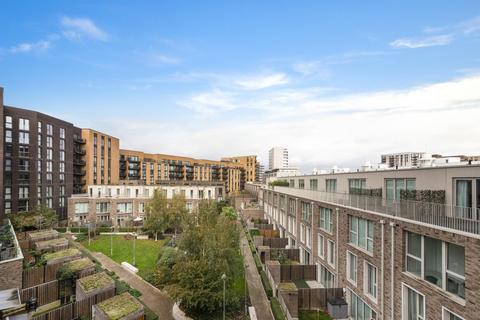 3 bedroom townhouse for sale - Admiralty Avenue, Royal Wharf, E16.