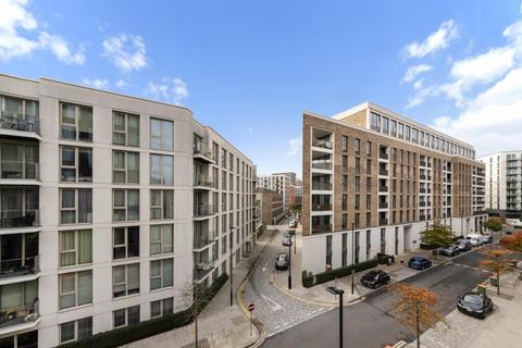 19 Admiralty Avenue, London, E16 2PL