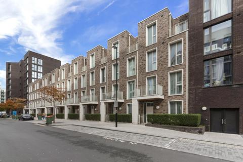 19 Admiralty Avenue, London, E16 2PL