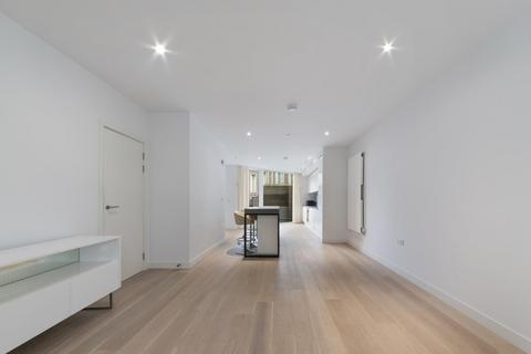 19 Admiralty Avenue, London, E16 2PL