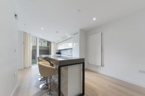 19 Admiralty Avenue, London, E16 2PL