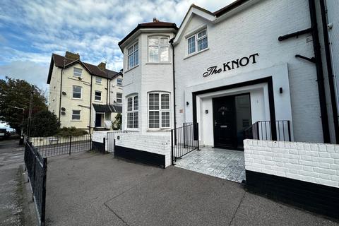 4, The Knot, 20 Beach Road, Westgate-on-sea, CT8 8AD