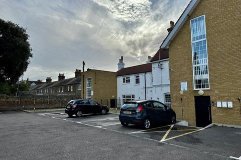 4, The Knot, 20 Beach Road, Westgate-on-sea, CT8 8AD