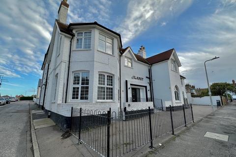 4, The Knot, 20 Beach Road, Westgate-on-sea, CT8 8AD