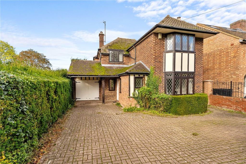 Queen Ediths Way, Cambridge, CB1 3 bed detached house for sale £865,000