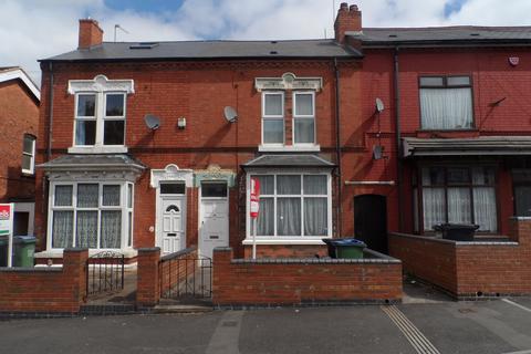 3 bedroom terraced house to rent - Wellington Road,  Smethwick, B67