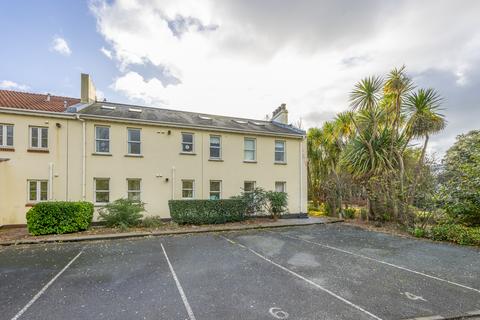 1 bedroom flat for sale, Footes Lane, St. Peter Port, Guernsey