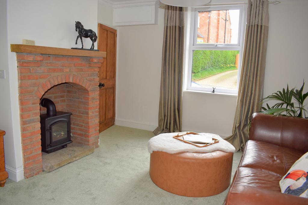 Nettleton Road, Caistor, LN7 2 bed terraced house for sale £129,000