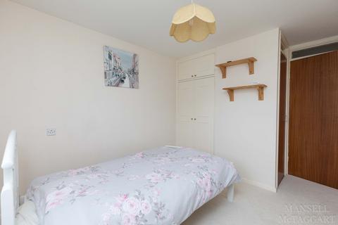 2 Bittern Close, Ifield, Crawley, RH11 0SE