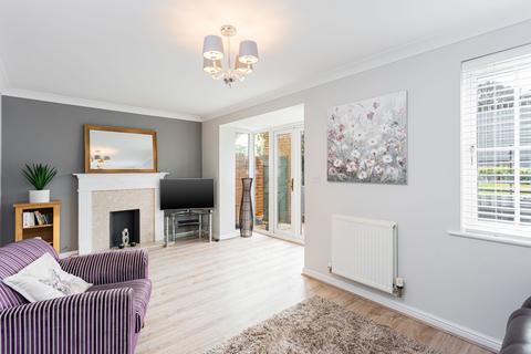 24 Winter Gardens, Crawley, RH11 8RB