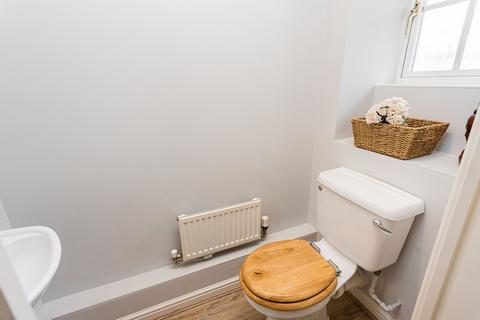 24 Winter Gardens, Crawley, RH11 8RB