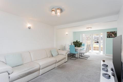 4 bedroom end of terrace house for sale, Highams Hill, Crawley RH11