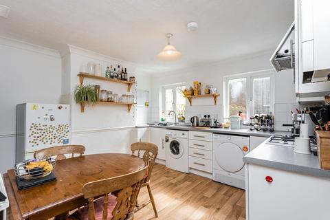 6 West Street, Crawley, RH11 8AW
