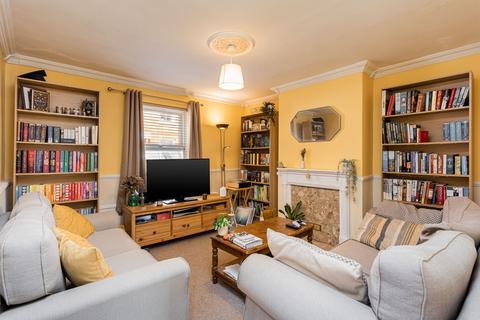 6 West Street, Crawley, RH11 8AW