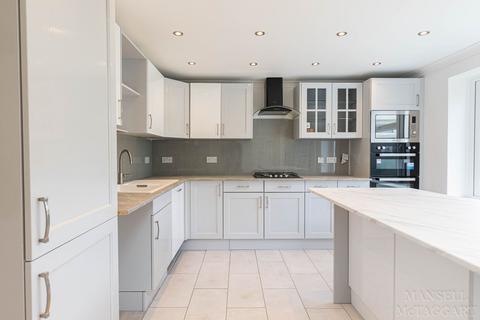 4 bedroom end of terrace house for sale - Crawley, Crawley RH11