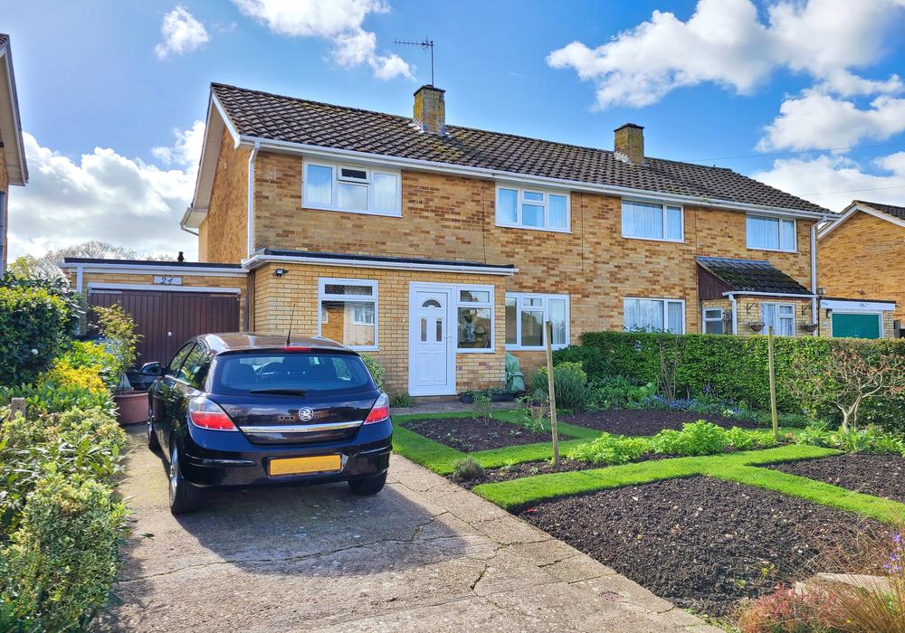 Shepherds Close, Bartley SO40 3 bed semidetached house for sale £425,000