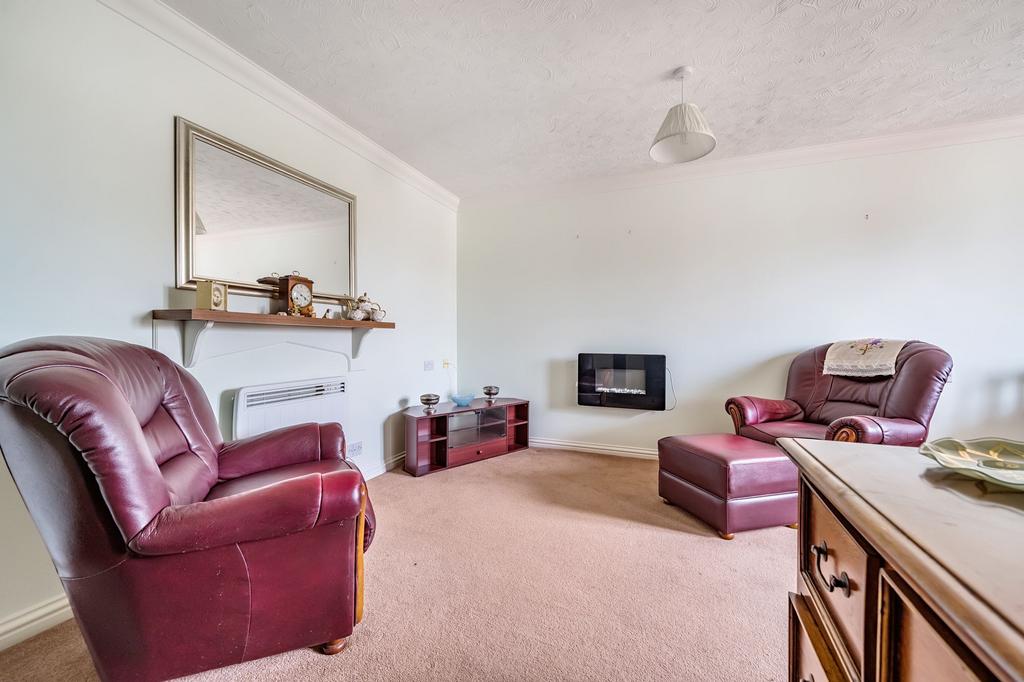 Living Room Area (2)
