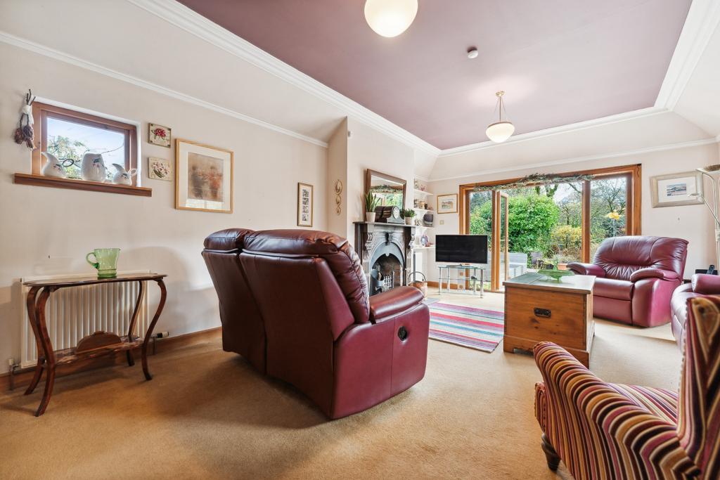 12A, Montgomery Street, Eaglesham... 3 bed cottage £445,000