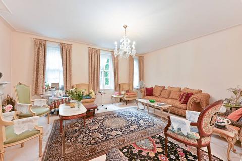 4 bedroom flat for sale, Bedford Walk, Holland Park, London, W8