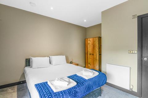 2 bedroom flat to rent - 23 Wiverton Street, Forest Fields , Nottingham NG7 6NQ