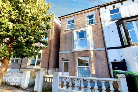 5 bedroom end of terrace house for sale, Alma Road, Sheerness