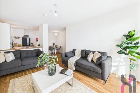 3 bedroom flat to rent, Media City, Michigan Point Tower A,, 9 Michigan Avenue, Salford, M50