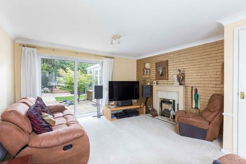 4 bedroom detached house for sale, Erica Way, Crawley RH10