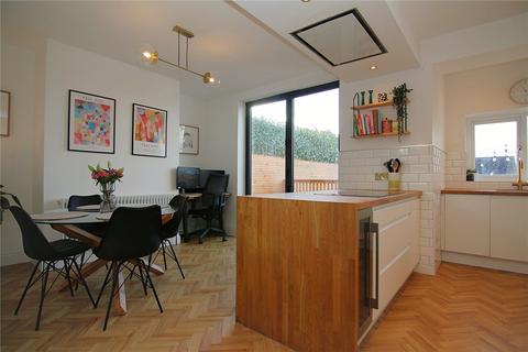321 Idle Road, Bradford, BD2 4JU