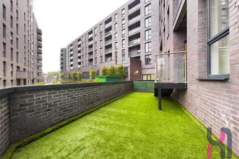 3 bedroom flat for sale, The Plaza, 1 Advent Way, Ancoats, Manchester, M4