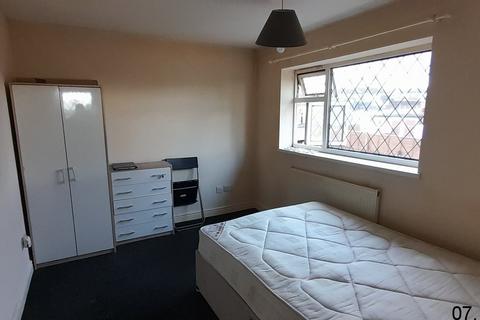 1 bedroom in a house share to rent, Normanton, WF6