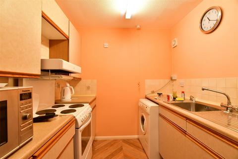 1 bedroom ground floor flat for sale, Teresa Mews, Walthamstow