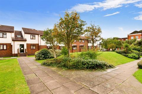 1 bedroom ground floor flat for sale, Teresa Mews, Walthamstow