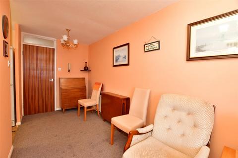 1 bedroom ground floor flat for sale, Teresa Mews, Walthamstow