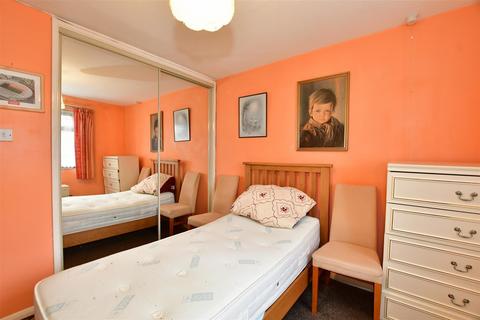 1 bedroom ground floor flat for sale, Teresa Mews, Walthamstow