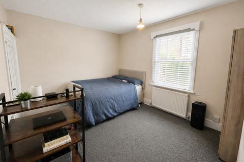 4 bedroom terraced house to rent, East Avenue, Oxford, Oxfordshire, OX4