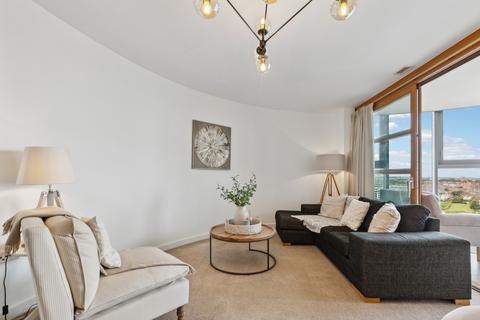 2 bedroom flat for sale, Falcon Wharf, 34 Lombard Road, London