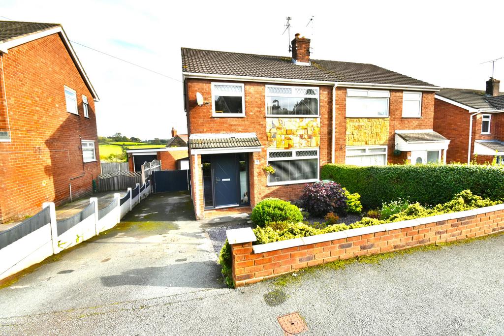 Prospect Drive, Coedpoeth, LL11 3 bed semidetached house for sale £