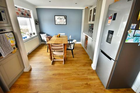 3 bedroom semi-detached house for sale - Prospect Drive, Coedpoeth, LL11