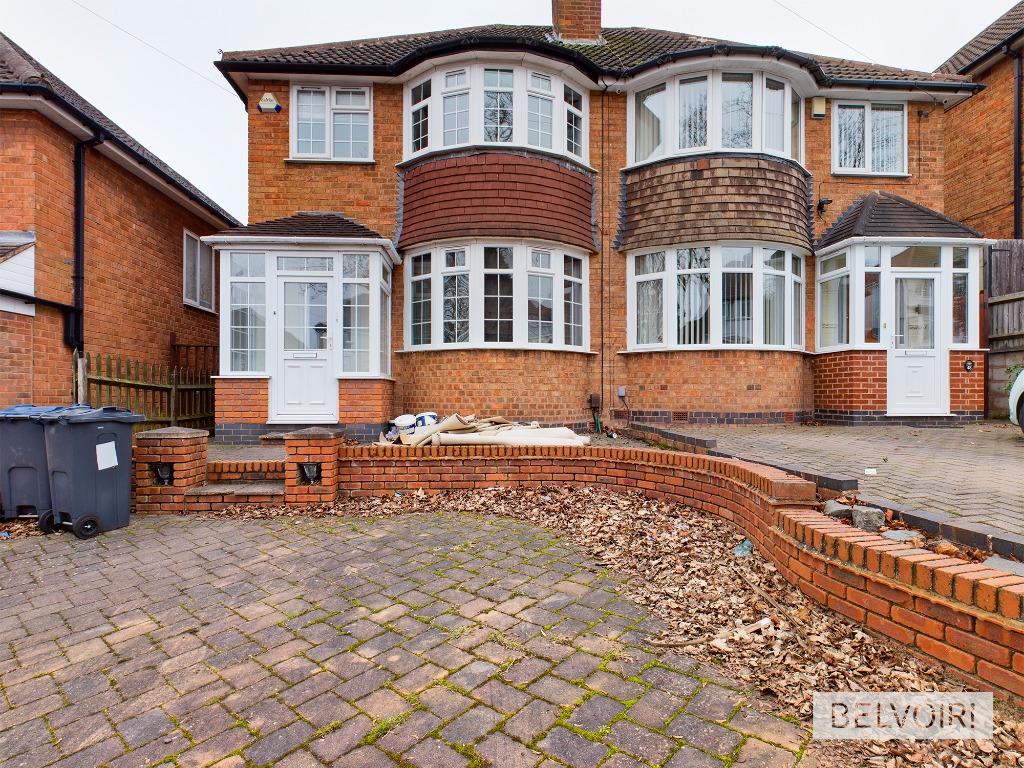 Gleneagles Road, Yardley, Birmingham... 3 bed flat £1,100 pcm (£254 pw)