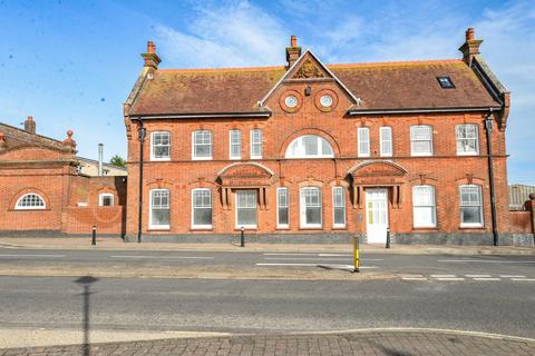 2 bedroom semi-detached house for sale - Coach House, New Milton, Hampshire, BH25