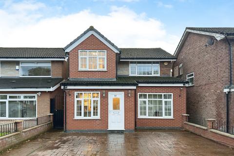 3 bedroom detached house for sale, Furness Grove, Stockport, Greater Manchester, SK4