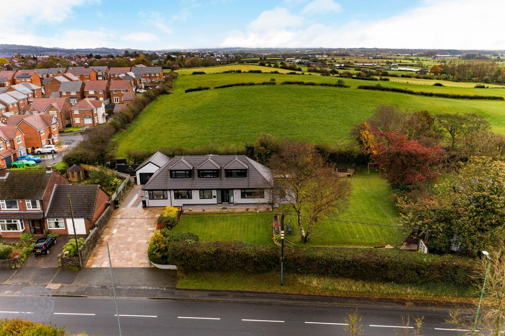 Little Scotland, Blackrod, Bolton, Greater Manchester, BL6 5LW 4 bed